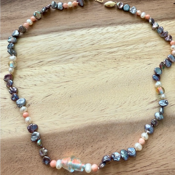 Vintage Jewelry - Vintage Metallic Beaded Necklace 14k